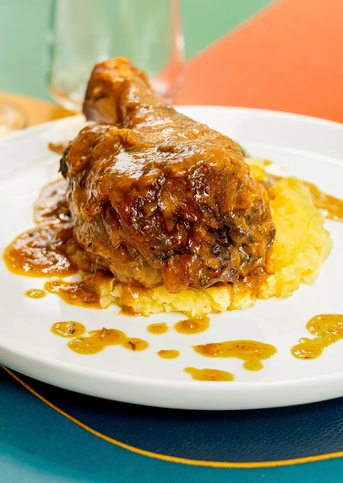 Da MadoniEAT troverai piatti sempre nuovi, ma mai casuali: un ristorante tipico a Palermo dove assaporare materie prime a km 0 direttamente dalle Madonie.